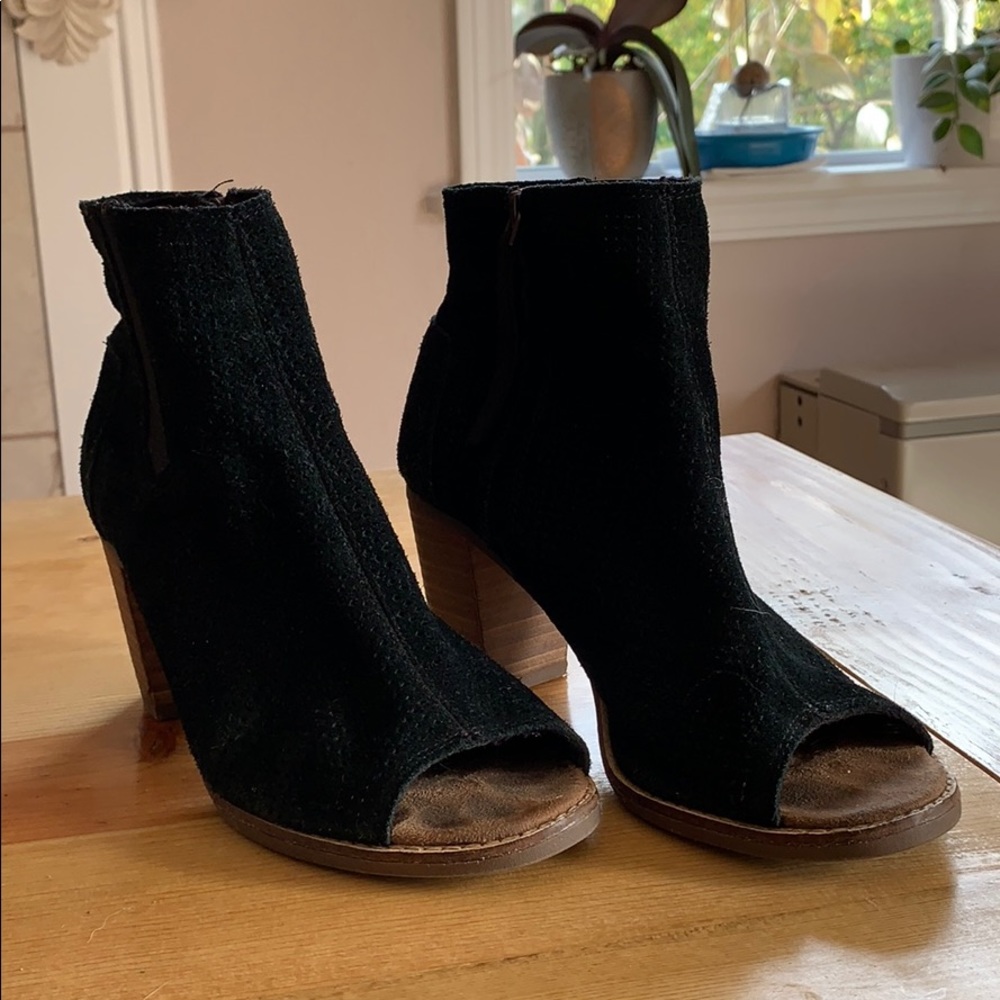 Toms peep toe heel
